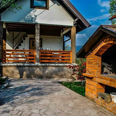 Vacation Nelly 度假居 Bihać