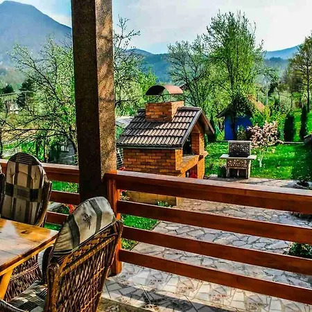 Vacation Nelly 度假居 Bihać